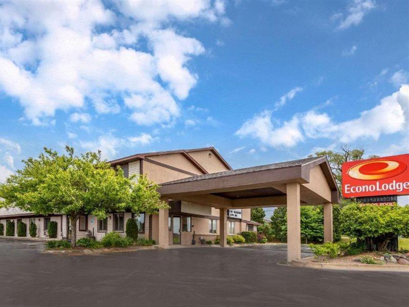 Econo Lodge Traverse City Exteriör bild