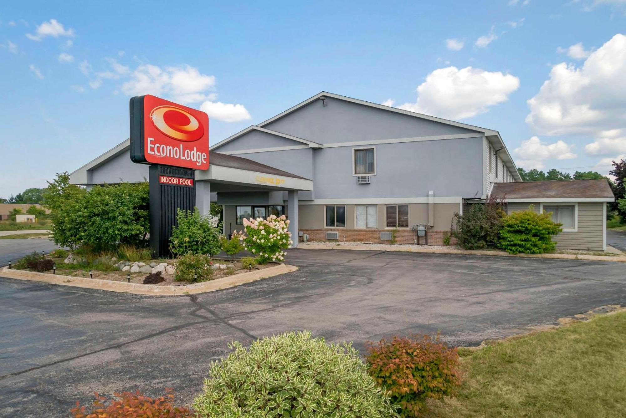 Econo Lodge Traverse City Exteriör bild